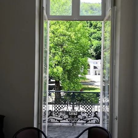 Royal Luchon Апарт-отель Bagneres-de-Luchon
